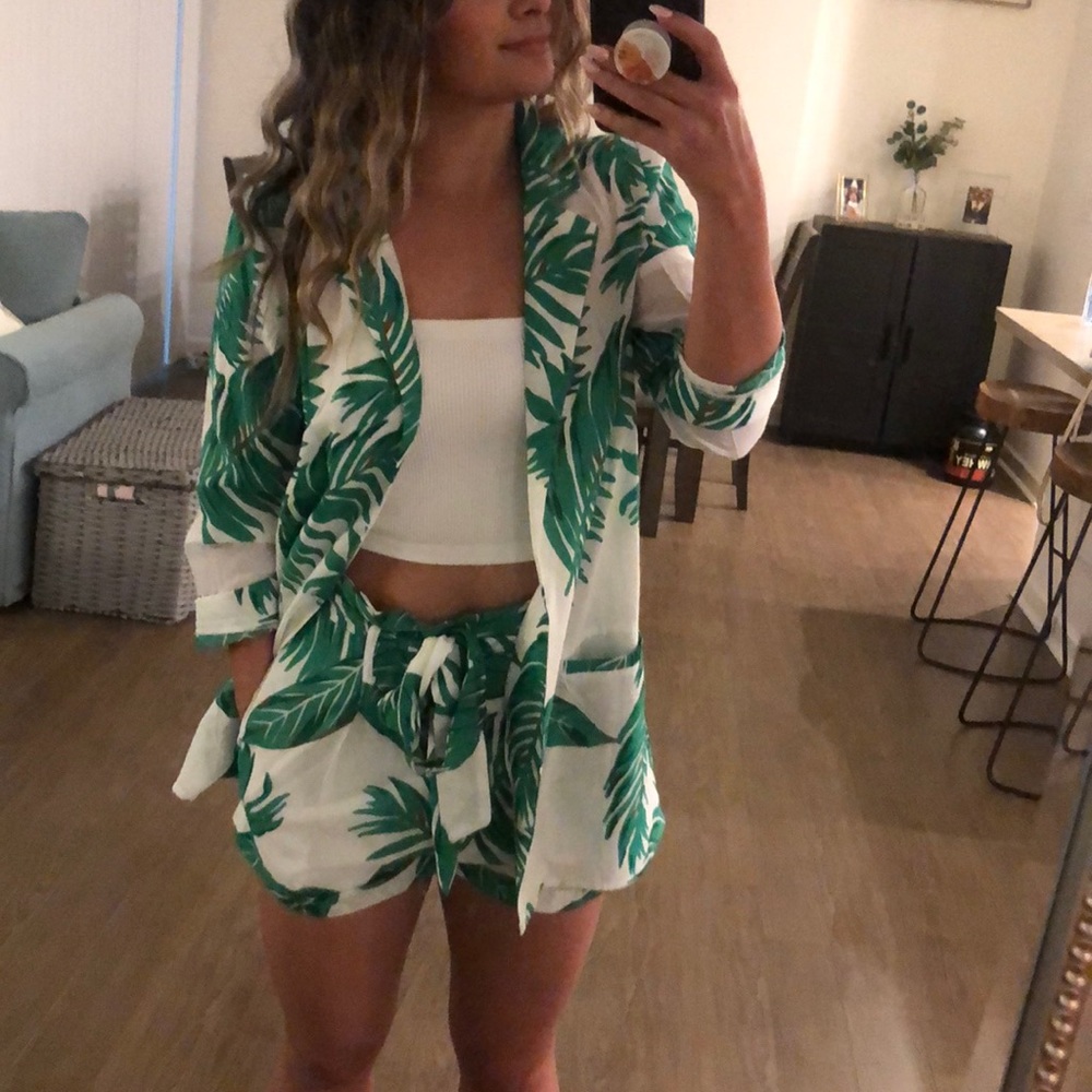 Brand NEW Short set with matching blazer